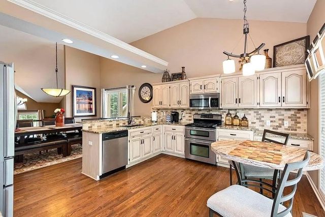 7230 NW 85th Terrace, Kansas City, MO 64153