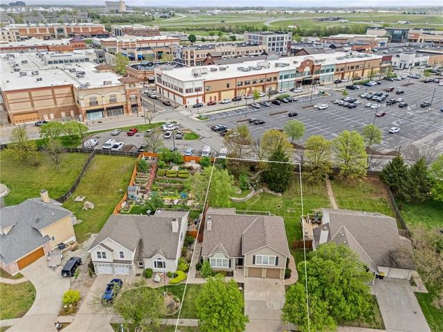 7320 NW 85th Terrace, Kansas City, MO 64153