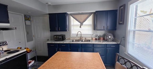 505 S WESTERN AVENUE, Neenah, WI 54956