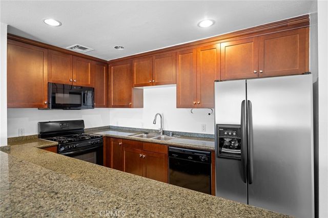 20253 Keswick Street 331, Winnetka, CA 91306