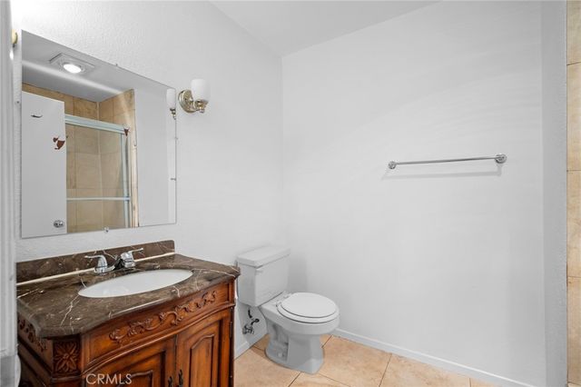 20253 Keswick Street 331, Winnetka, CA 91306