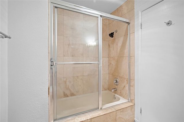 20253 Keswick Street 331, Winnetka, CA 91306