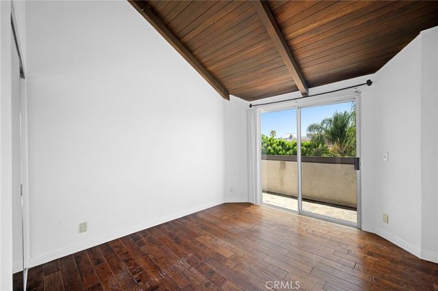 20253 Keswick Street 331, Winnetka, CA 91306