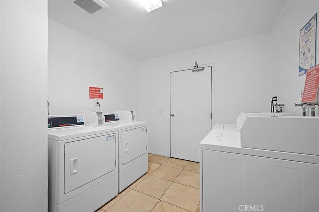 20253 Keswick Street 331, Winnetka, CA 91306