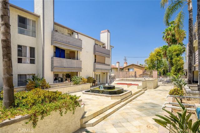 20253 Keswick Street 331, Winnetka, CA 91306