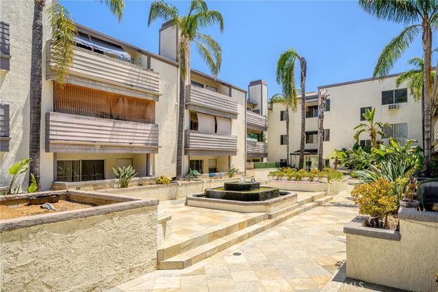 20253 Keswick Street 331, Winnetka, CA 91306