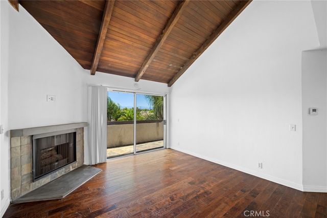 20253 Keswick Street 331, Winnetka, CA 91306