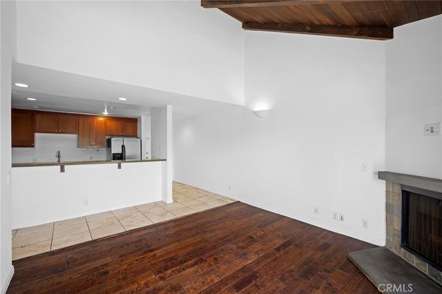 20253 Keswick Street 331, Winnetka, CA 91306
