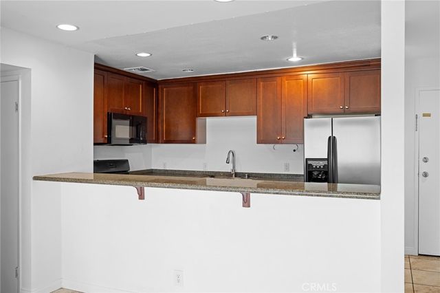 20253 Keswick Street 331, Winnetka, CA 91306