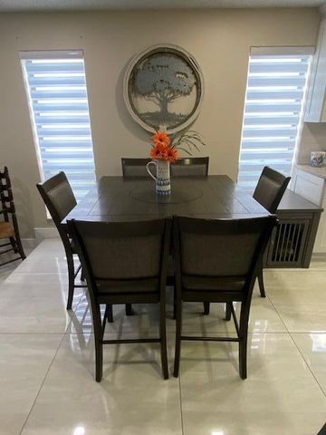 1701 WOODBRIDGE LAKES Circle, West Palm Beach, FL 33406