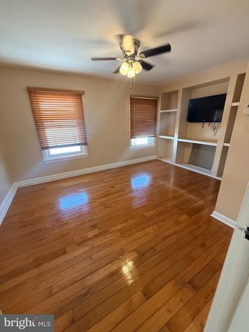1814 W MASTER ST, Philadelphia, PA 19121