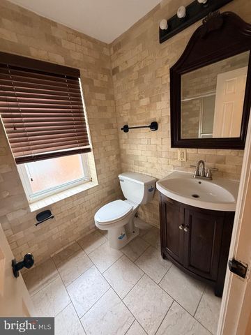 1814 W MASTER ST, Philadelphia, PA 19121