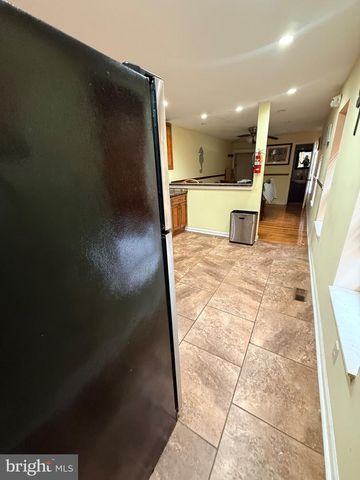 1814 W MASTER ST, Philadelphia, PA 19121