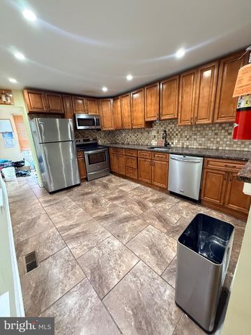 1814 W MASTER ST, Philadelphia, PA 19121