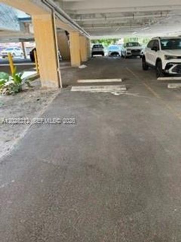 1555 W 44th Pl 203, Hialeah, FL 33012