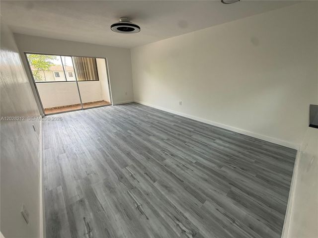 1555 W 44th Pl 203, Hialeah, FL 33012