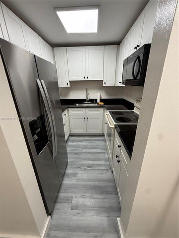 1555 W 44th Pl 203, Hialeah, FL 33012