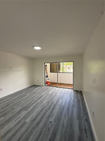 1555 W 44th Pl 203, Hialeah, FL 33012