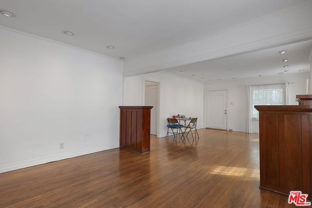 1271 S Mullen Avenue, Los Angeles, CA 90019