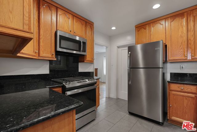 1271 S Mullen Avenue, Los Angeles, CA 90019