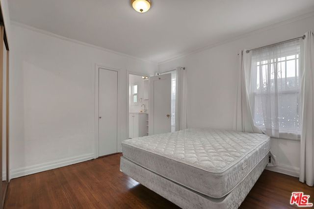 1271 S Mullen Avenue, Los Angeles, CA 90019