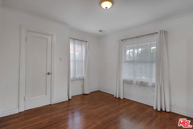 1271 S Mullen Avenue, Los Angeles, CA 90019