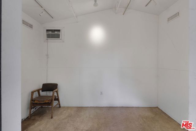 1271 S Mullen Avenue, Los Angeles, CA 90019