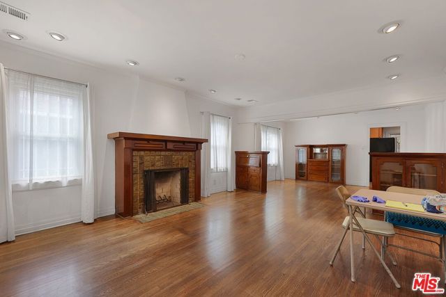 1271 S Mullen Avenue, Los Angeles, CA 90019