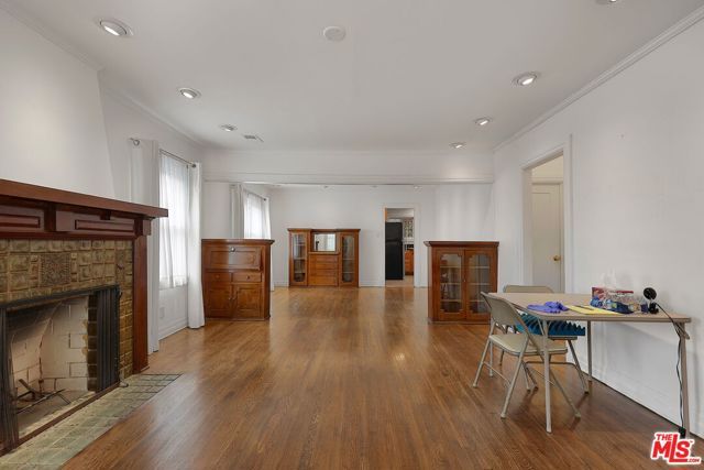1271 S Mullen Avenue, Los Angeles, CA 90019