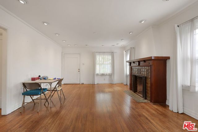 1271 S Mullen Avenue, Los Angeles, CA 90019