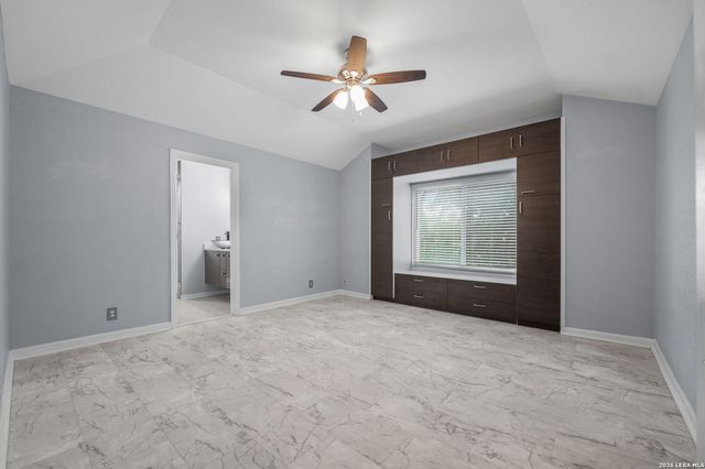 9323 BOWEN DR, San Antonio, TX 78250