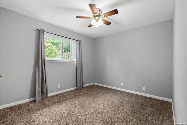 9323 BOWEN DR, San Antonio, TX 78250