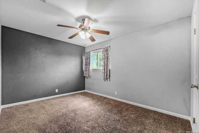 9323 BOWEN DR, San Antonio, TX 78250