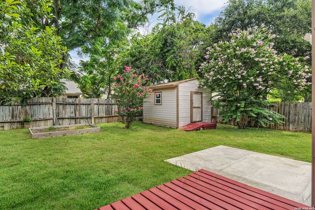 9323 BOWEN DR, San Antonio, TX 78250