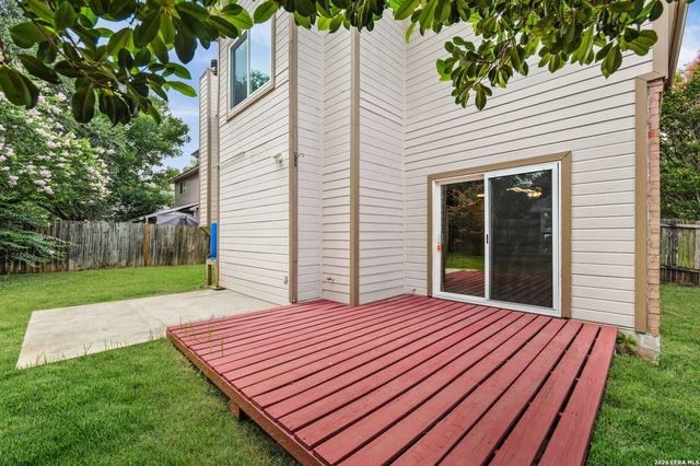 9323 BOWEN DR, San Antonio, TX 78250
