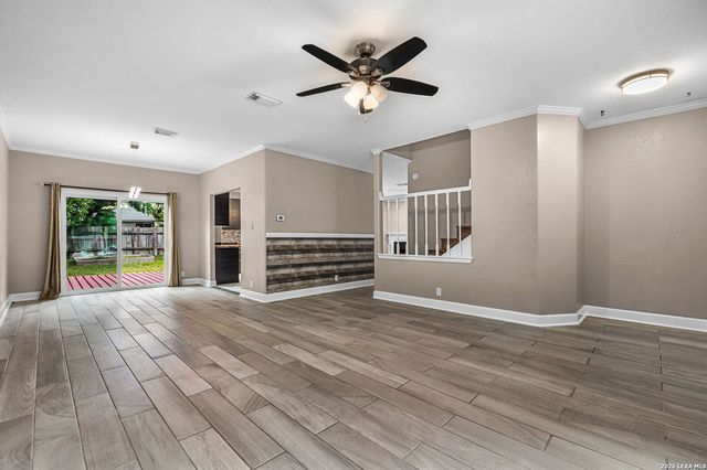9323 BOWEN DR, San Antonio, TX 78250