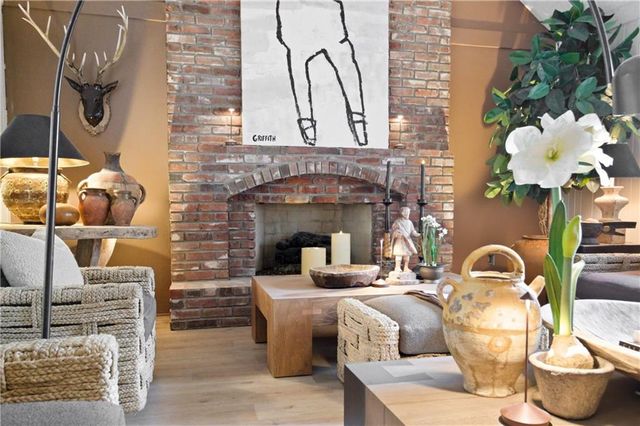 2200 W 121st Street, Leawood, KS 66209