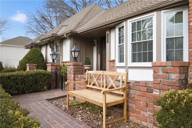 2200 W 121st Street, Leawood, KS 66209