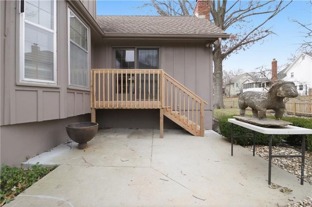 2200 W 121st Street, Leawood, KS 66209
