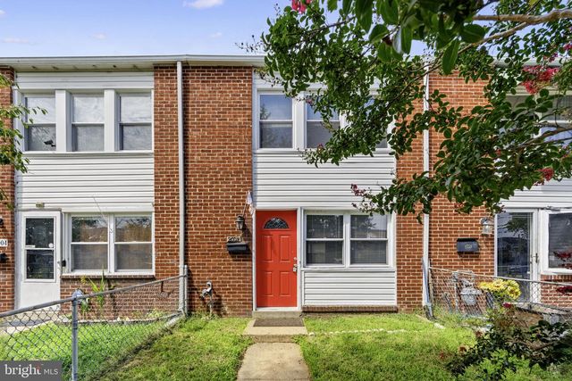 2002 LARKHALL RD, Dundalk, MD 21222