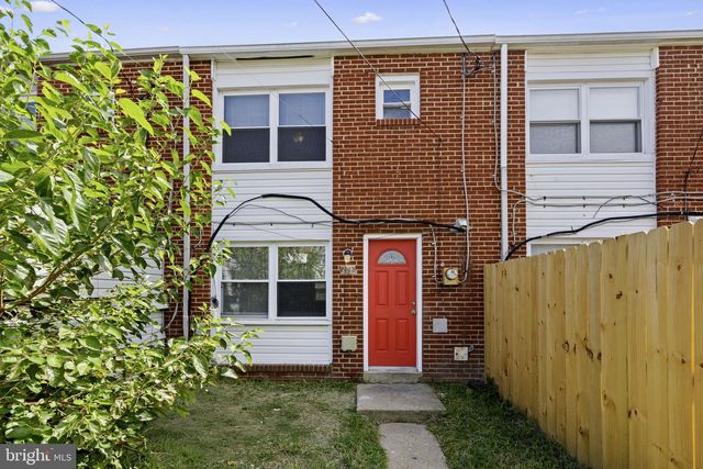 2002 LARKHALL RD, Dundalk, MD 21222
