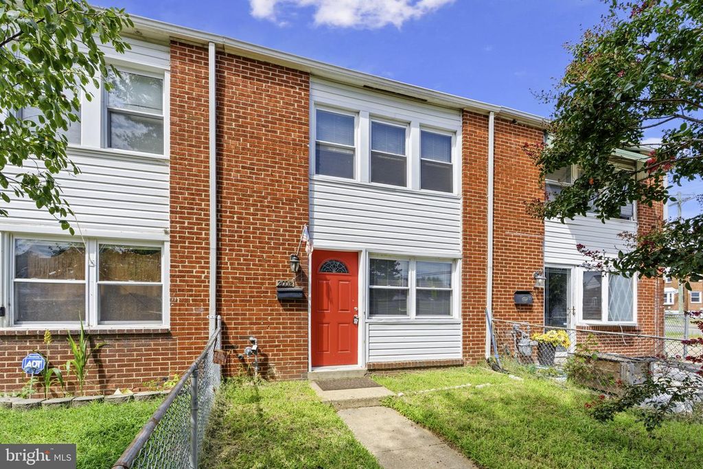 2002 LARKHALL RD, Dundalk, MD 21222