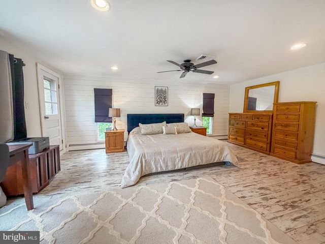 1134 GENERAL WASHINGTON MEM BLVD, Washington Crossing, PA 18977