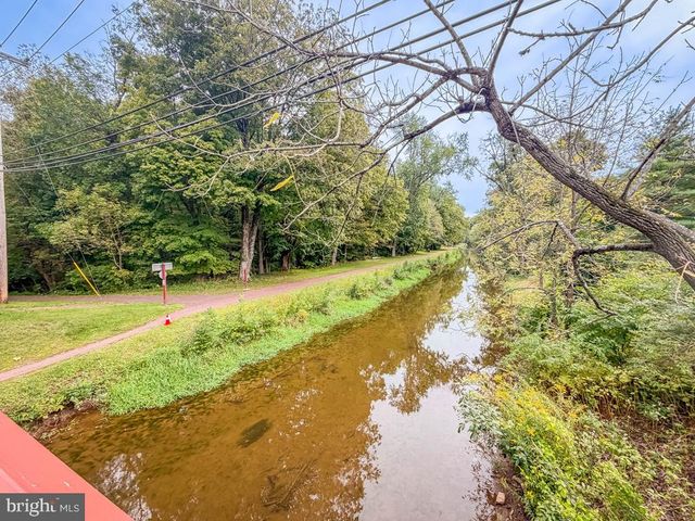1134 GENERAL WASHINGTON MEM BLVD, Washington Crossing, PA 18977