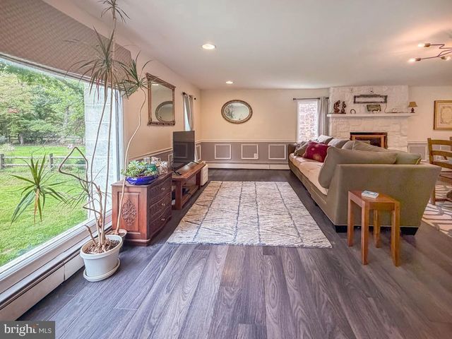1134 GENERAL WASHINGTON MEM BLVD, Washington Crossing, PA 18977