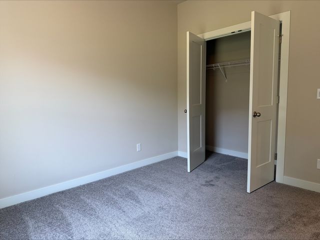 6142 Thor Avenue, Davenport, IA 52807