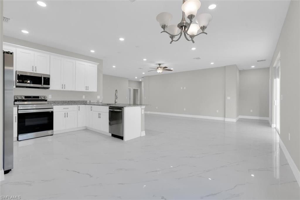 1108 Bainbridge ST, LEHIGH ACRES, FL 33974 — photo 2