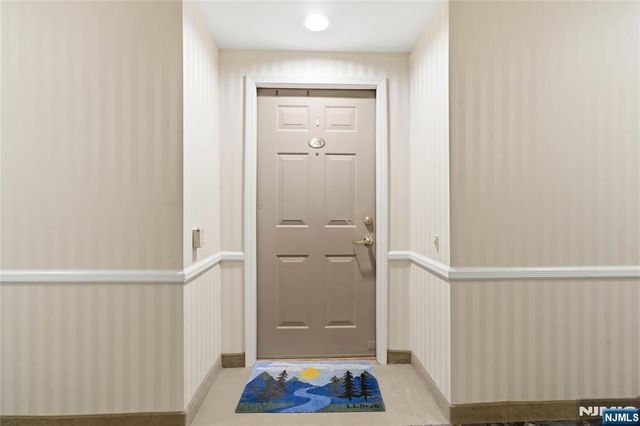 5301 Richmond Road 301, West Milford, NJ 07480