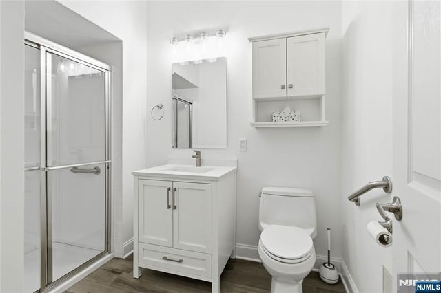 5301 Richmond Road 301, West Milford, NJ 07480