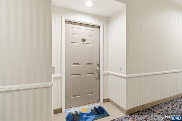 5301 Richmond Road 301, West Milford, NJ 07480